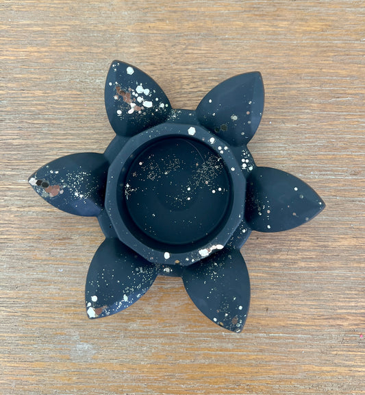 Black and Gold Flower Tealight Holder